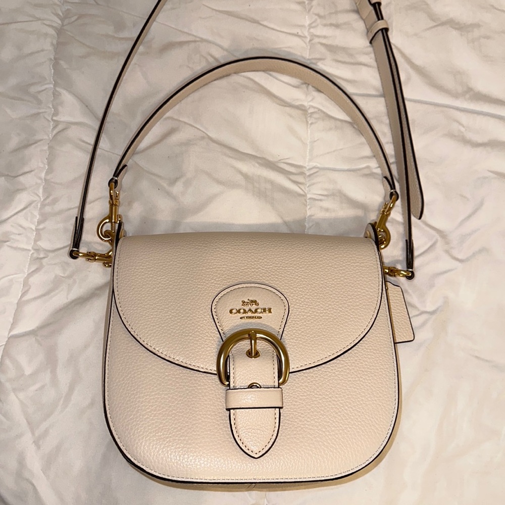 Kleo Shoulder Bag 23